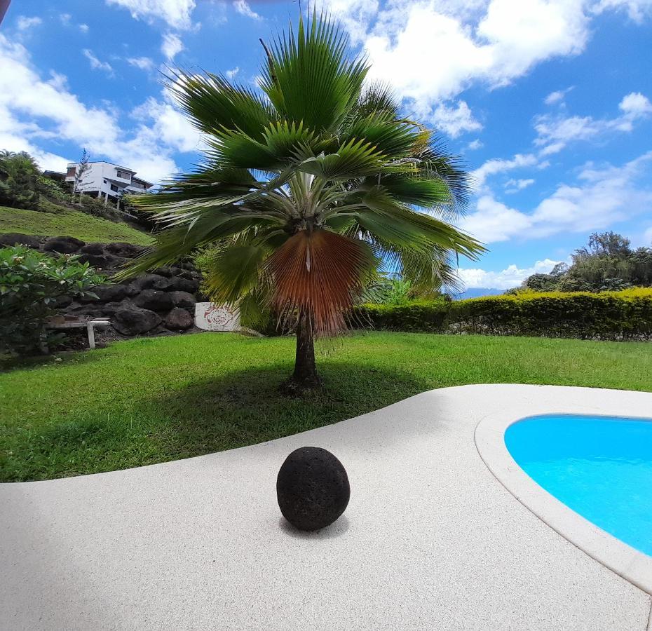 Le Tiki Rouge Villa Punaauia  Bagian luar foto